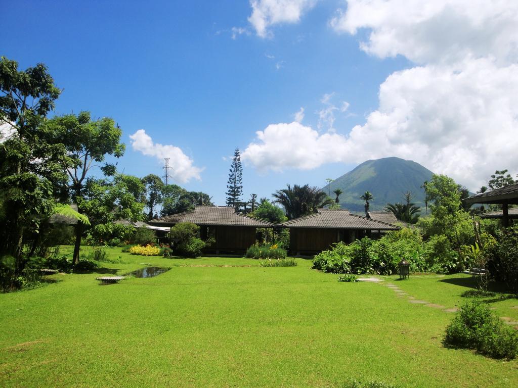 Gardenia Country Inn Tomohon Ngoại thất bức ảnh