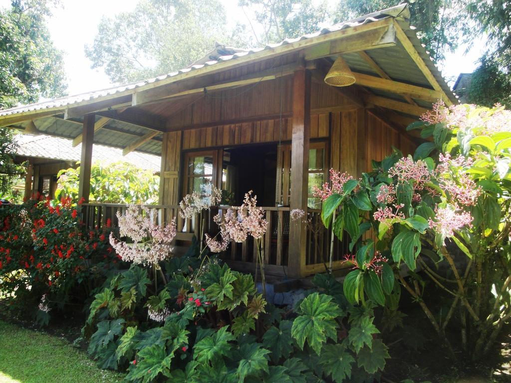 Gardenia Country Inn Tomohon Phòng bức ảnh