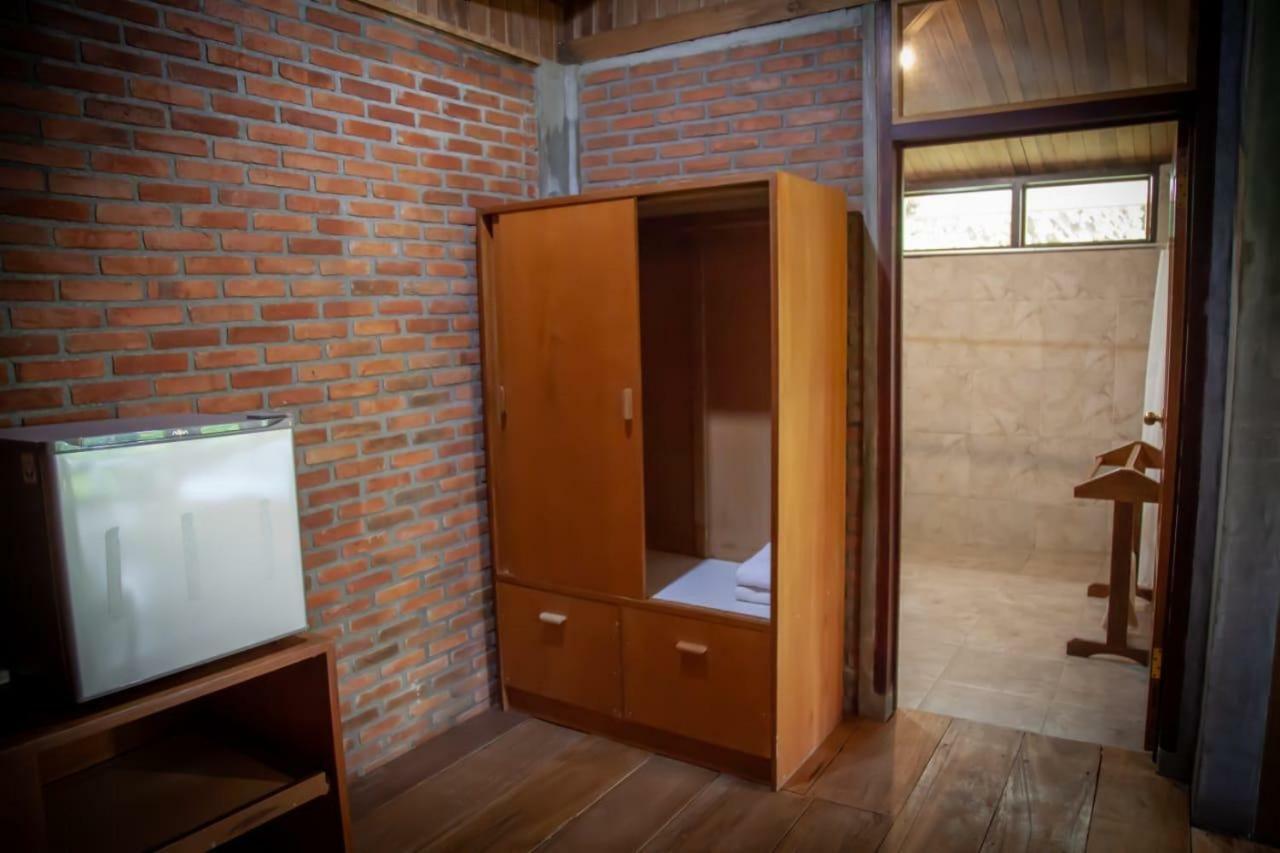 Gardenia Country Inn Tomohon Ngoại thất bức ảnh