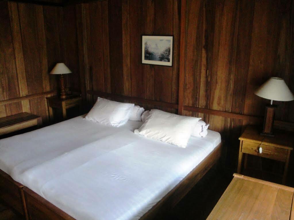 Gardenia Country Inn Tomohon Ngoại thất bức ảnh