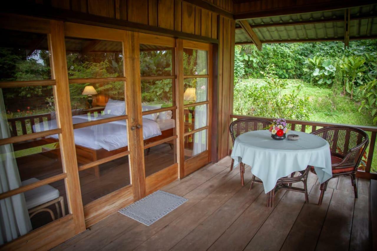 Gardenia Country Inn Tomohon Ngoại thất bức ảnh