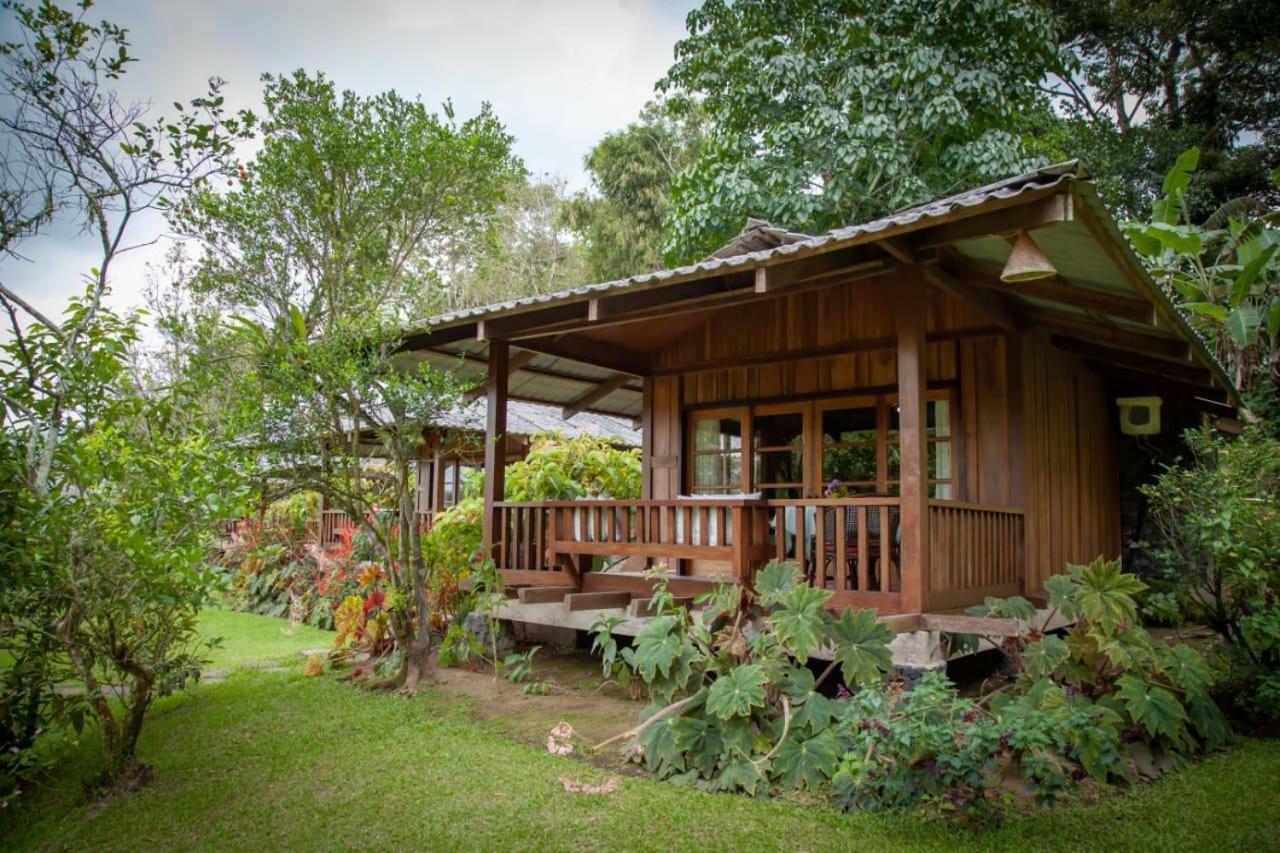 Gardenia Country Inn Tomohon Ngoại thất bức ảnh